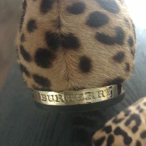 Burberry flats size 6